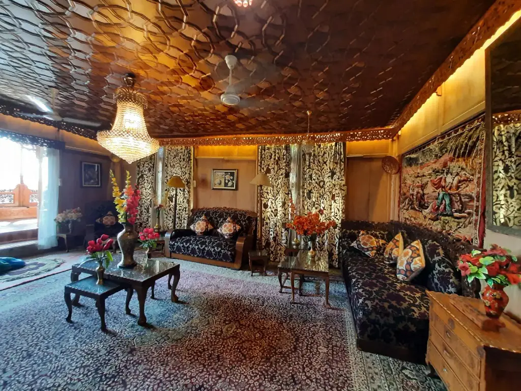 Шринагар: Badyari Palace Group of Houseboat