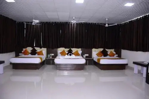 Наинитал: Corbett Jungle Treasure Resort