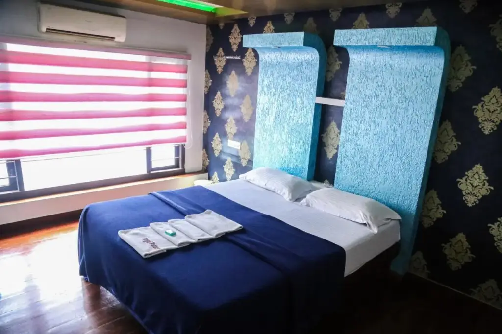 Аллеппи: Harmony Houseboats