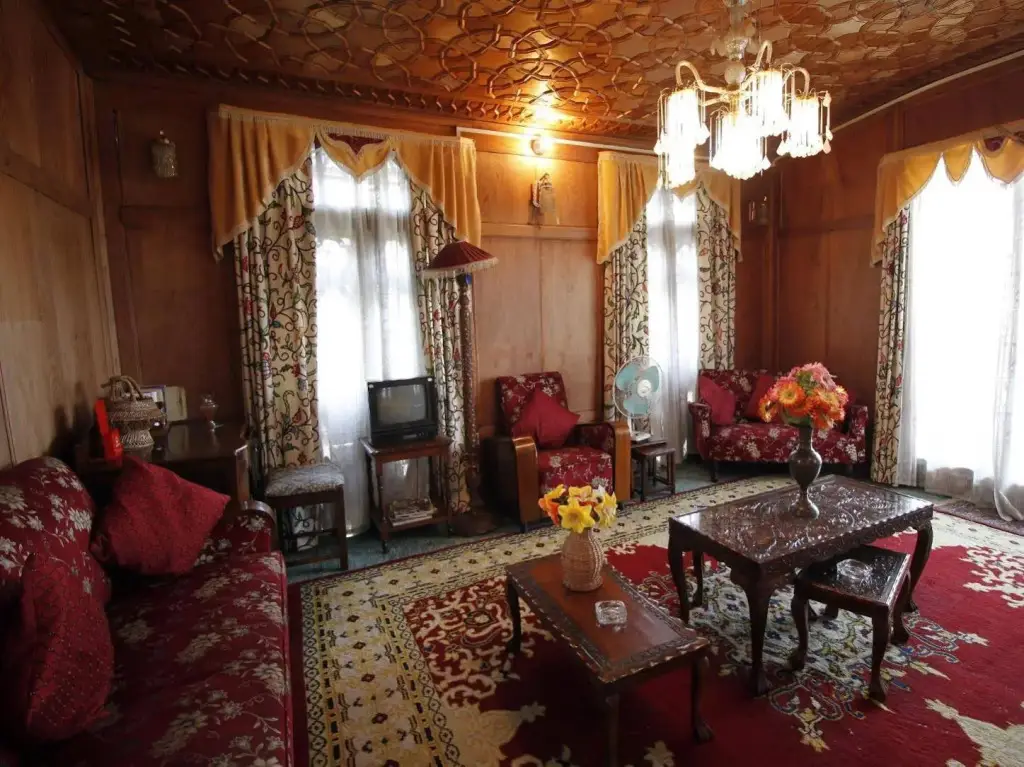 Шринагар: Persian Group of Houseboats