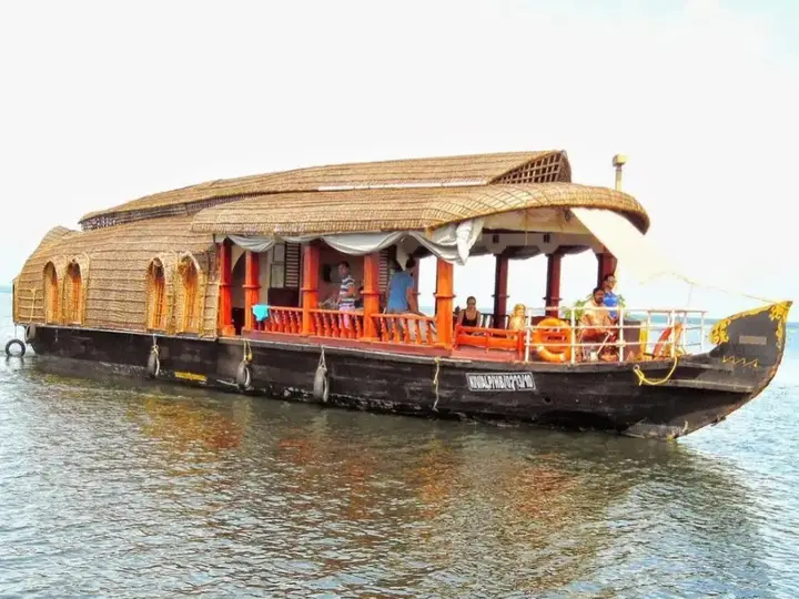 Кумараком: Eco Trails Houseboats