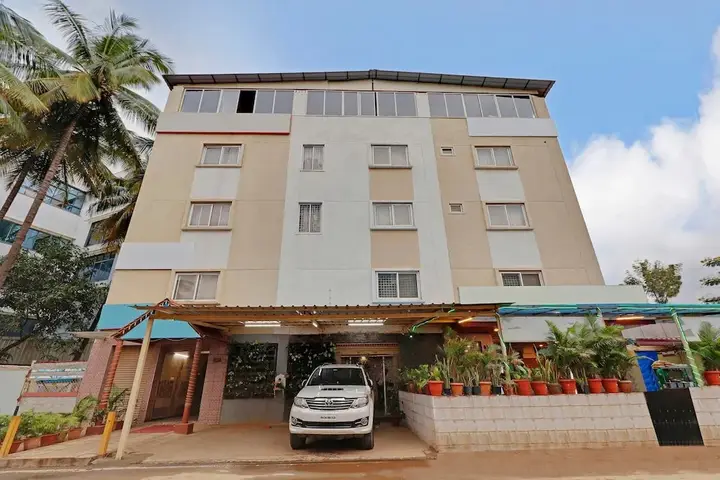 Бангалор: OYO 451 Goyal Residency