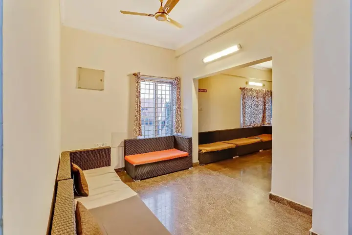Бангалор: OYO 451 Goyal Residency