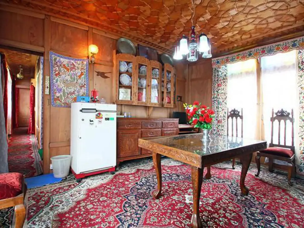 Houseboat Ambassador — фото 1