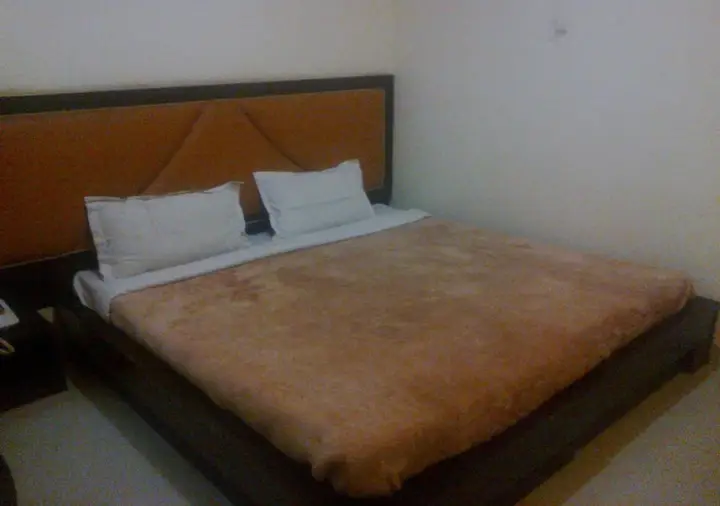 Нью-Дели: OYO 27812 Hotel Shobha Residency