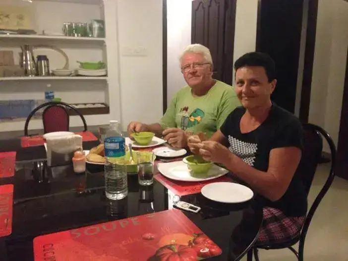 Кумили: Green Leaf Home Stay