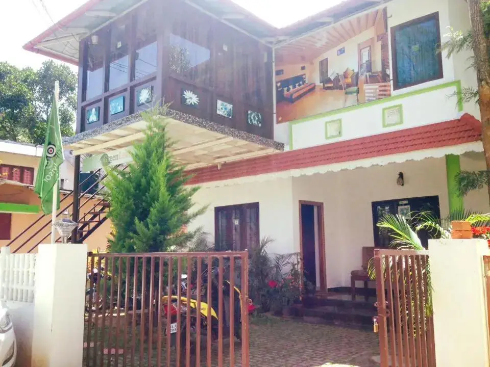 Кумили: Green Leaf Home Stay