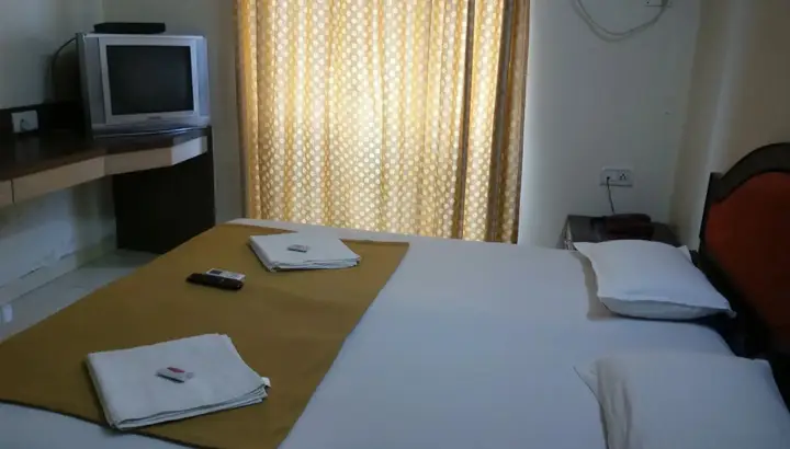 Нави-Мумбай: Hotel Shelter Palace