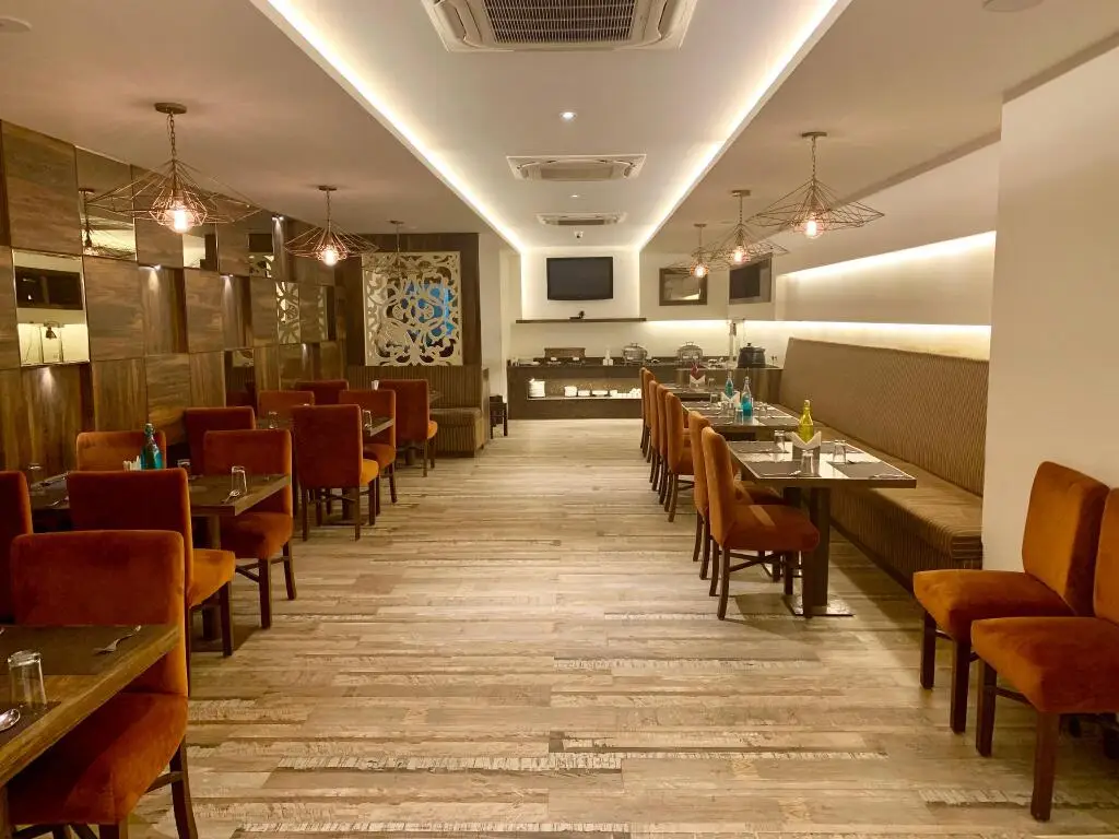 Пантнагар: Hotel Amber