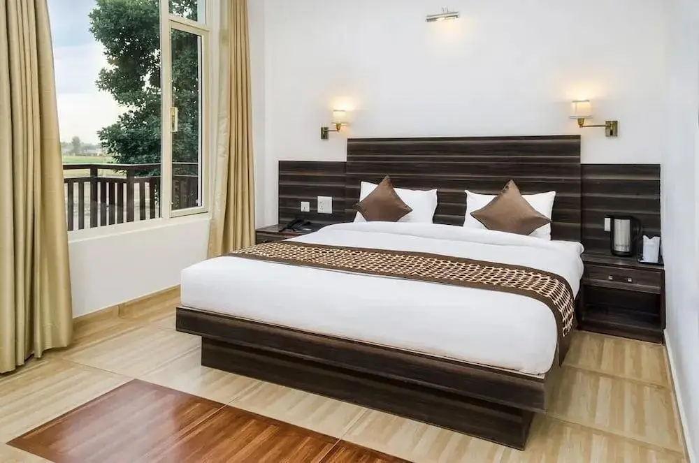 Наинитал: Corbett Condominium Resort