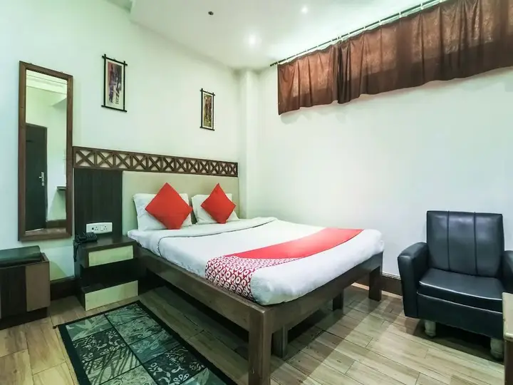 Шиллонг: Hotel Shaurya Inn by OYO Rooms