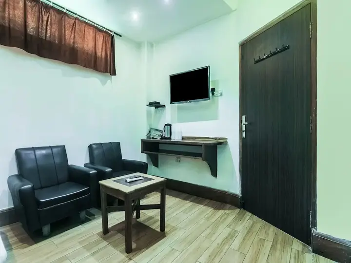 Шиллонг: Hotel Shaurya Inn by OYO Rooms