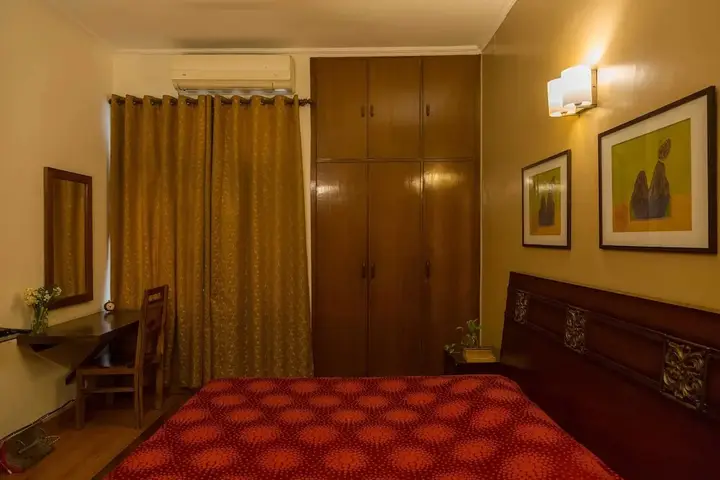 Нью-Дели: Woodpecker Apartments Hauz khas