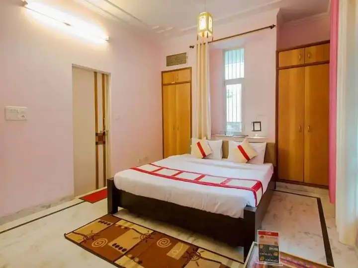 Джайпур: OYO 1060 Hotel Rahwaas