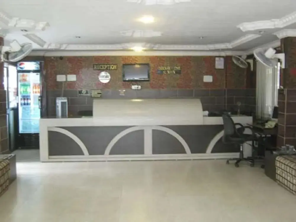 Гувахати: OYO 3356 Hotel Green Valley