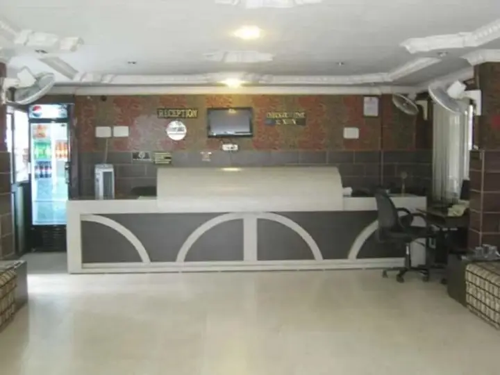 Гувахати: OYO 3356 Hotel Green Valley