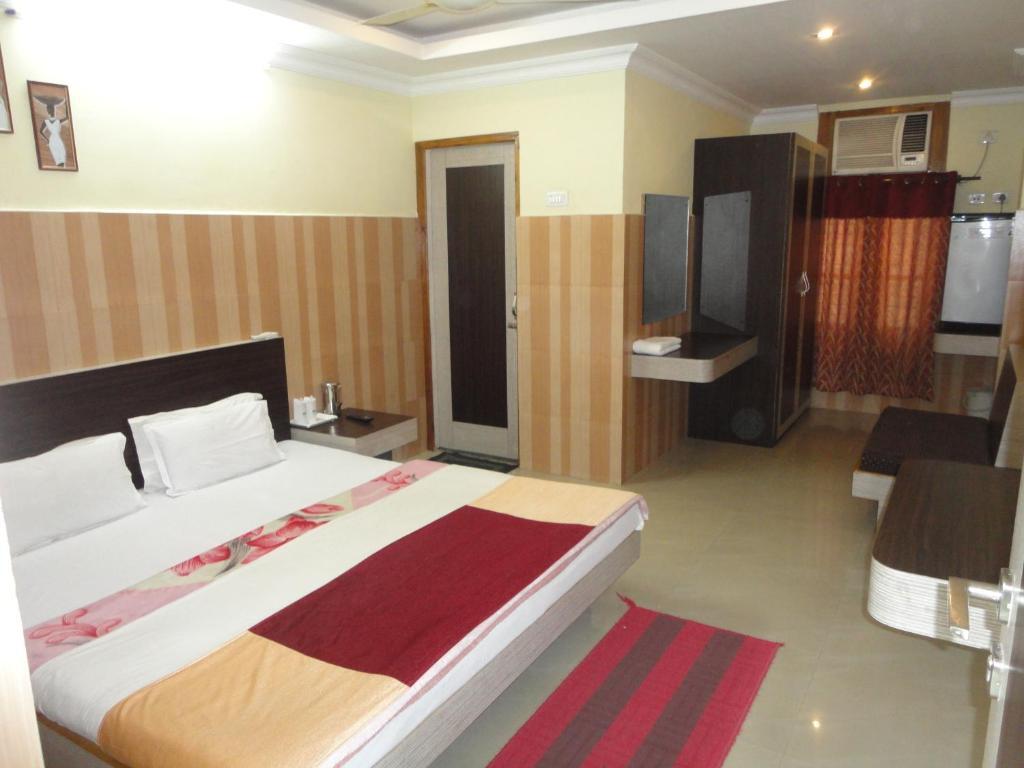 Гувахати: OYO 3356 Hotel Green Valley