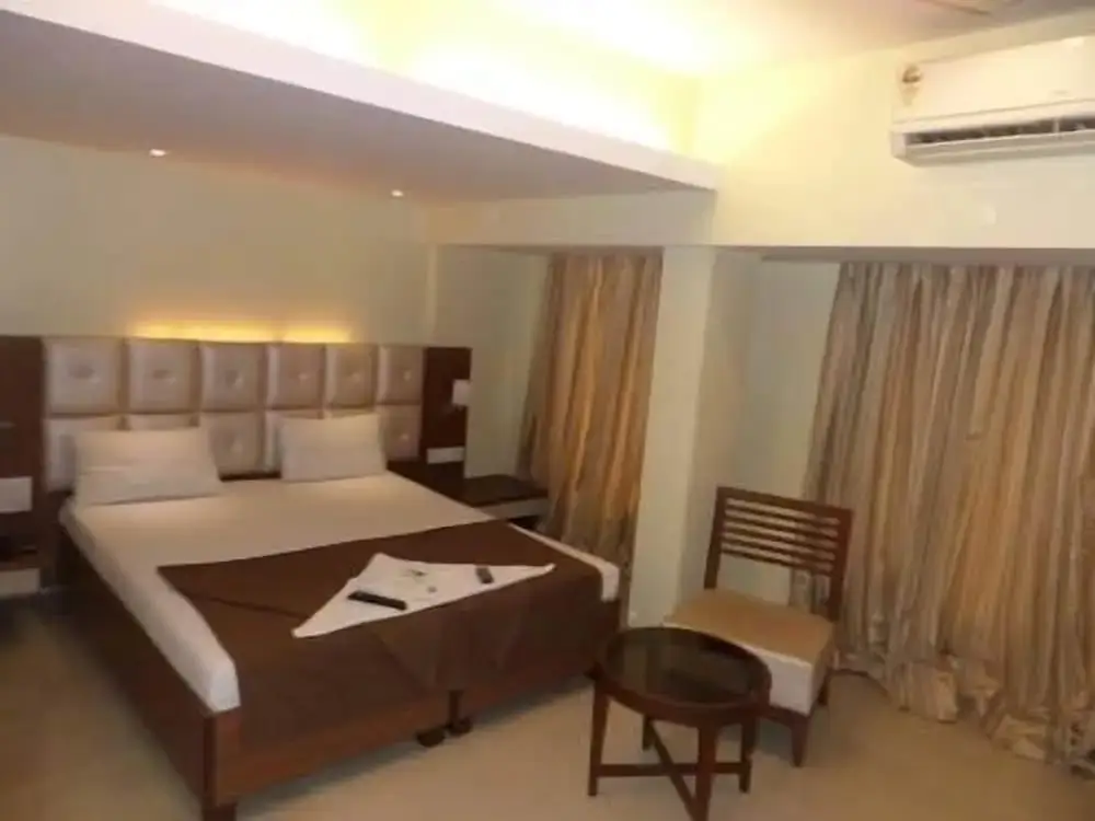 Нави-Мумбай: Hotel Aishwarya Residency