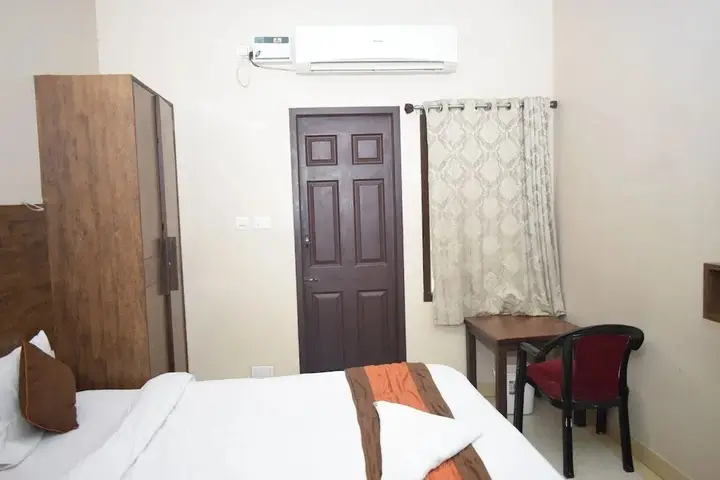 Пудучерри: Ramana Residency
