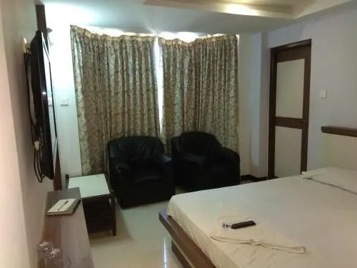 Соманур: Vijayalakshmi Hotel