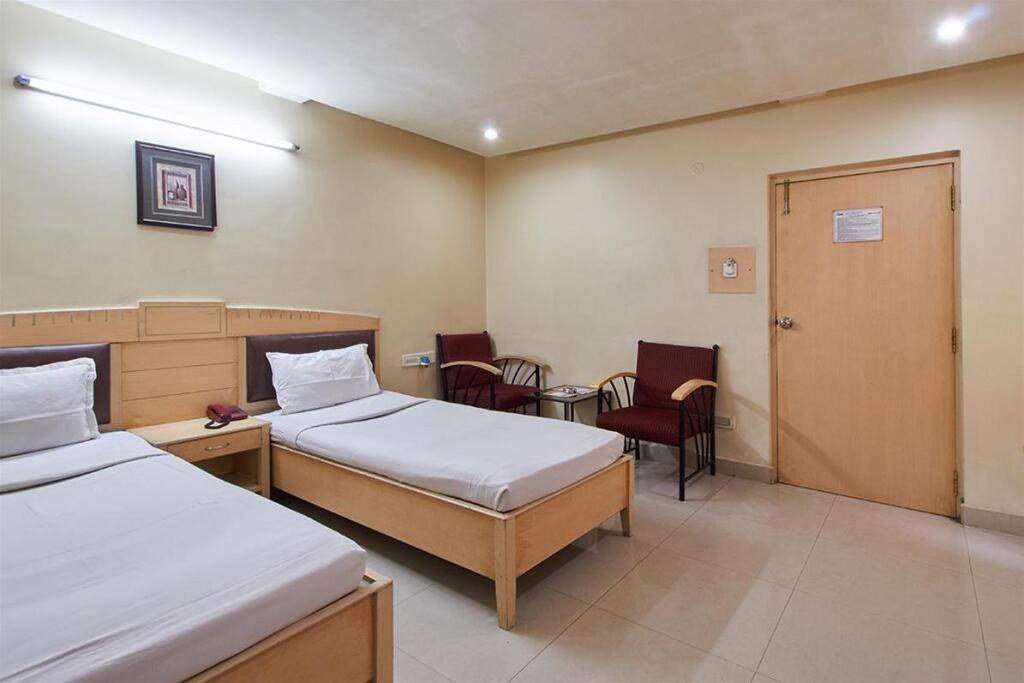 Хидерабад: Hotel O Padmini Near Lakdikapool Metro Station