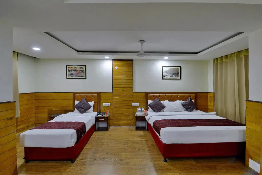 Катра: Hotel Mayur
