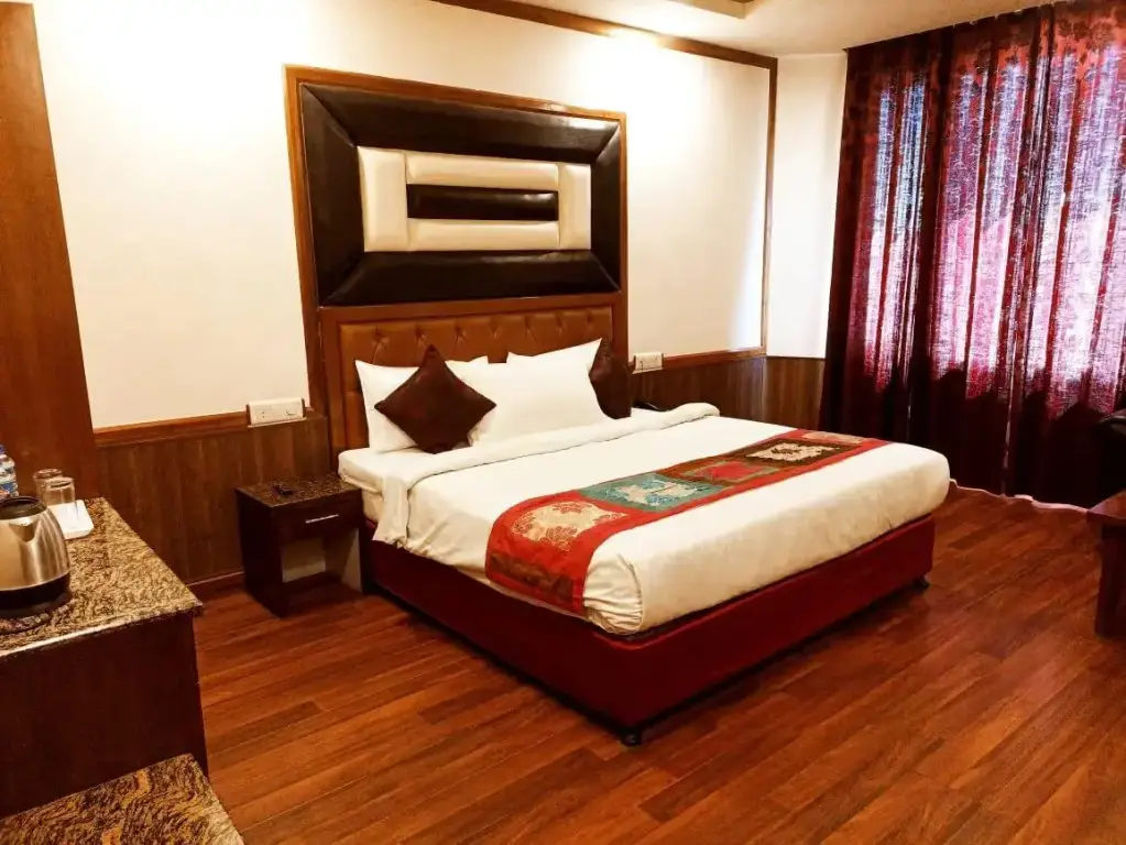 Катра: Hotel Mayur
