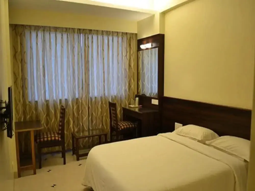 Колхапур: Hotel Green Land Elegant