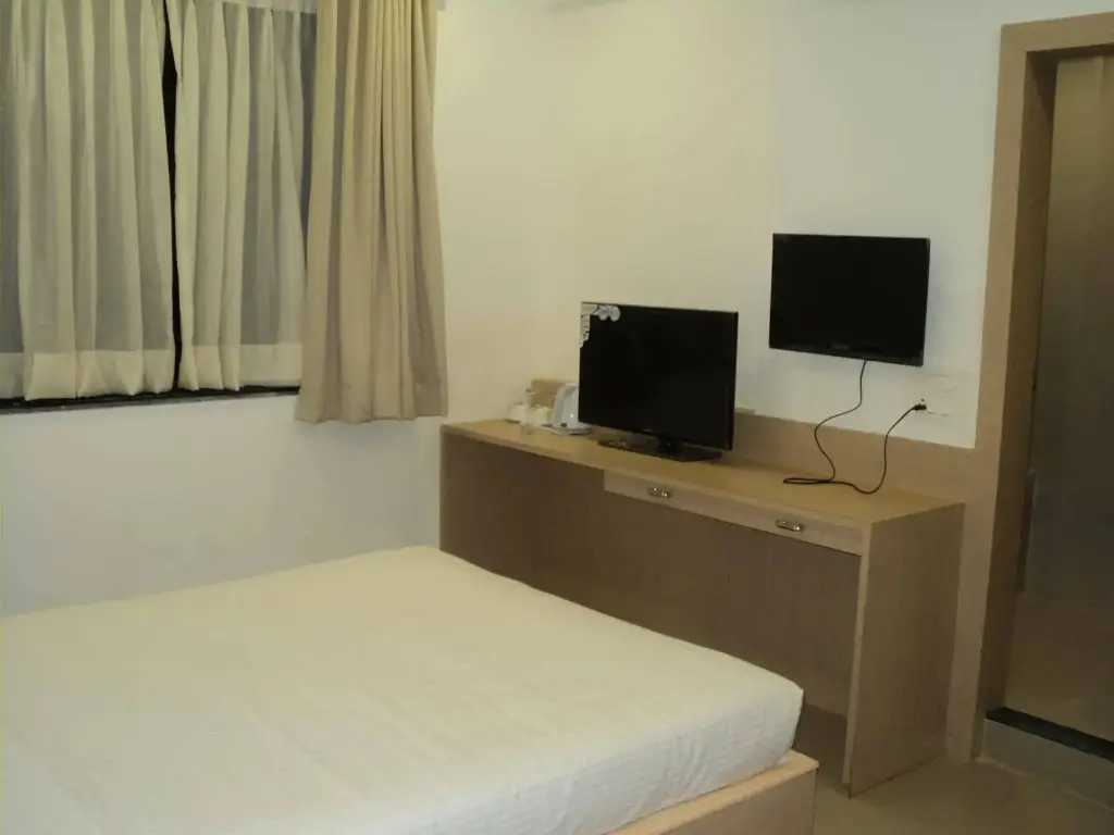 Нагпур: Hotel Flora Inn