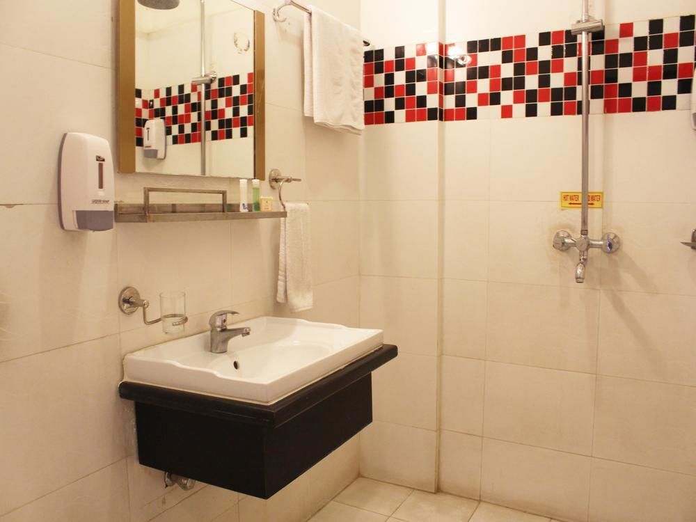 Карнал: Hotel Gian Residency