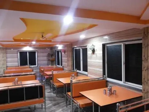 Малван: Hotel Anantashram