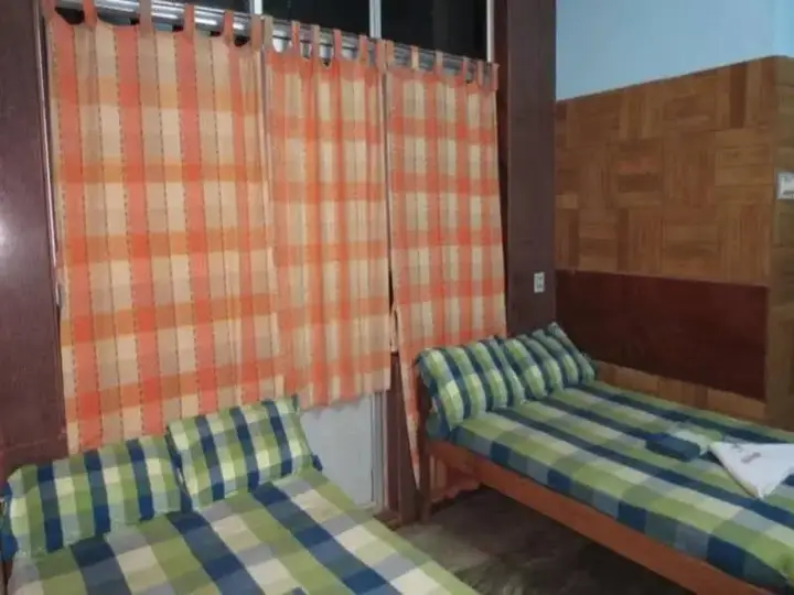 Eraniel: Hotel Rehoboth