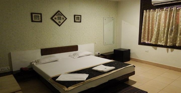 Шивпури: Hotel Sonchiraiya