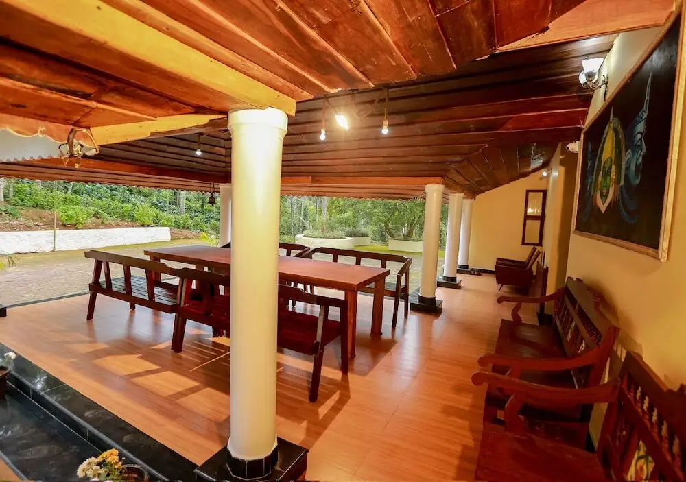 Вадуванчхар: Chandragiri Bungalow