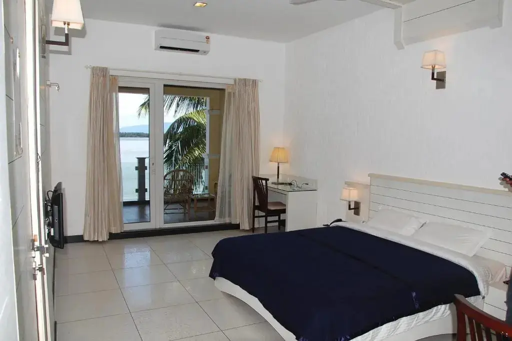 Гуджади: Blue Waters Resort