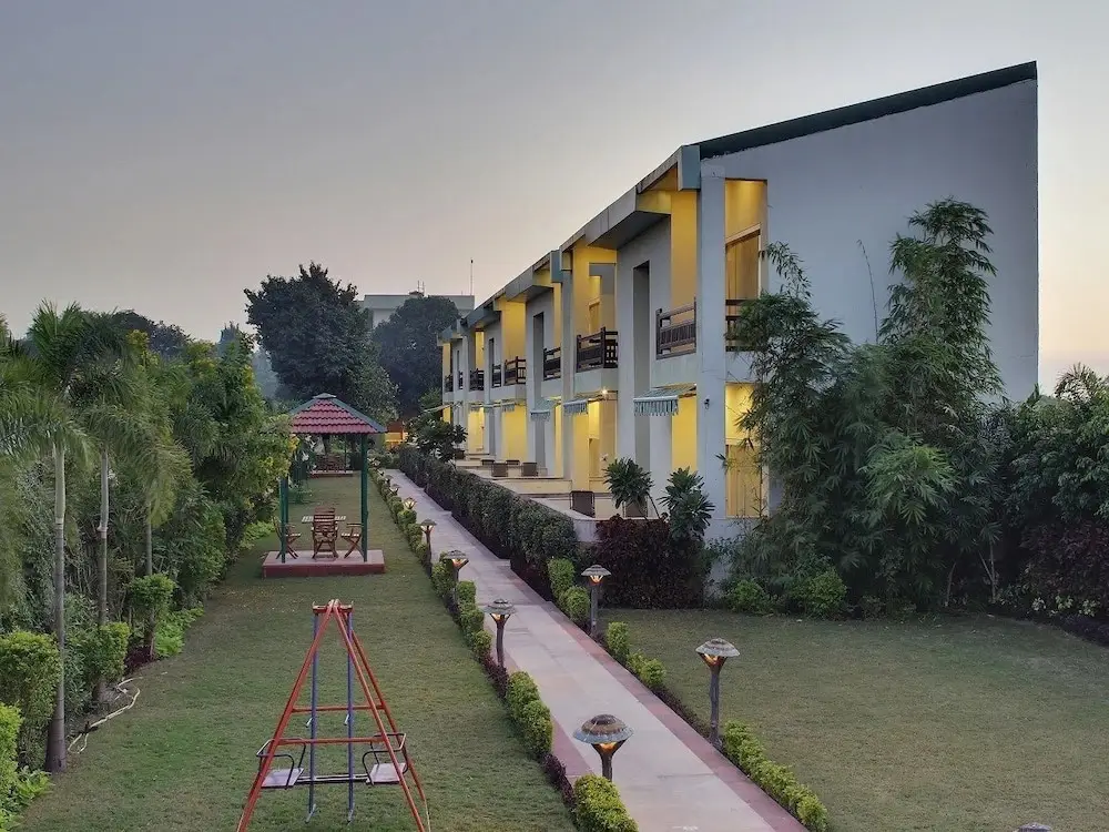 Бахадрабад: V Resorts Rajaji National Park
