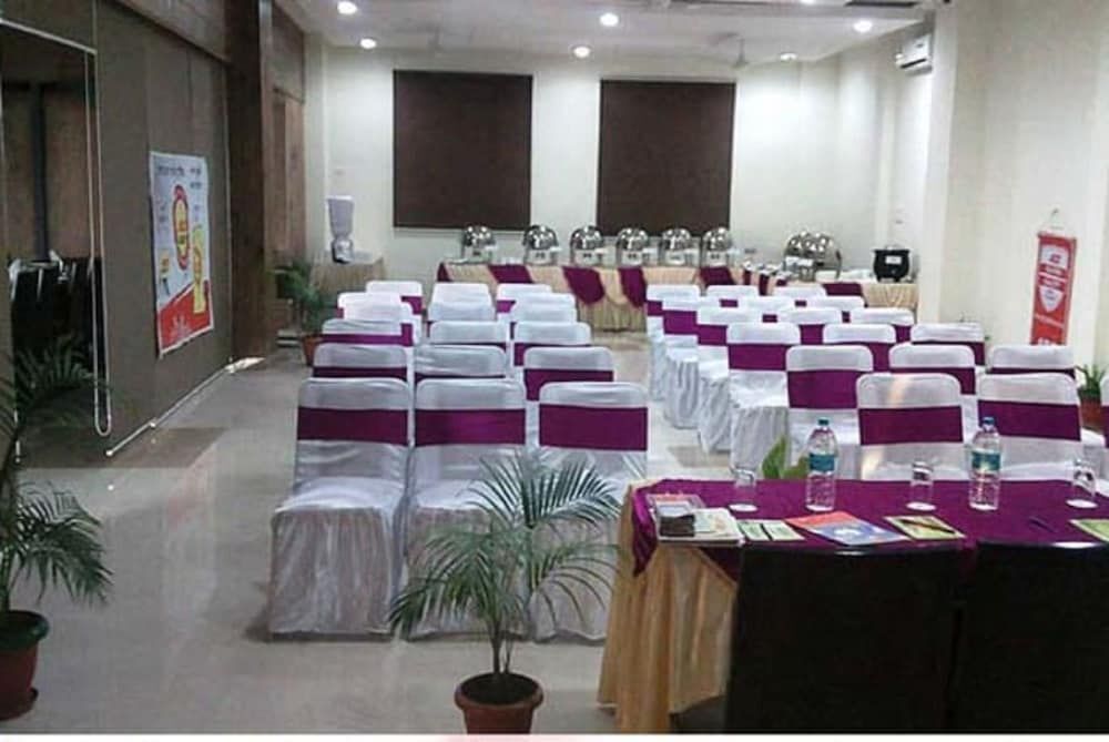 Бахадрабад: Hotel Flora Haridwar