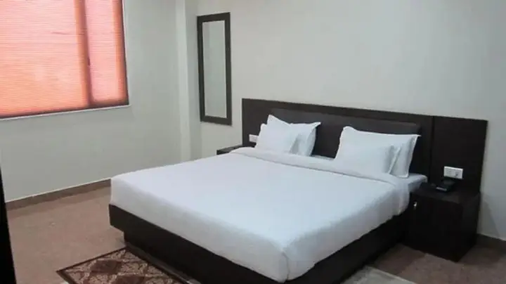 Бахадрабад: Hotel Flora Haridwar
