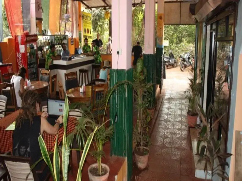 Вагатор: Sunita Guest House