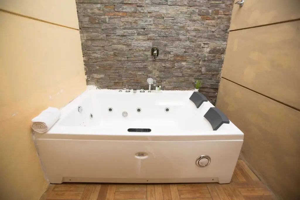 Тирукажукундрам: Anora Beach Resort