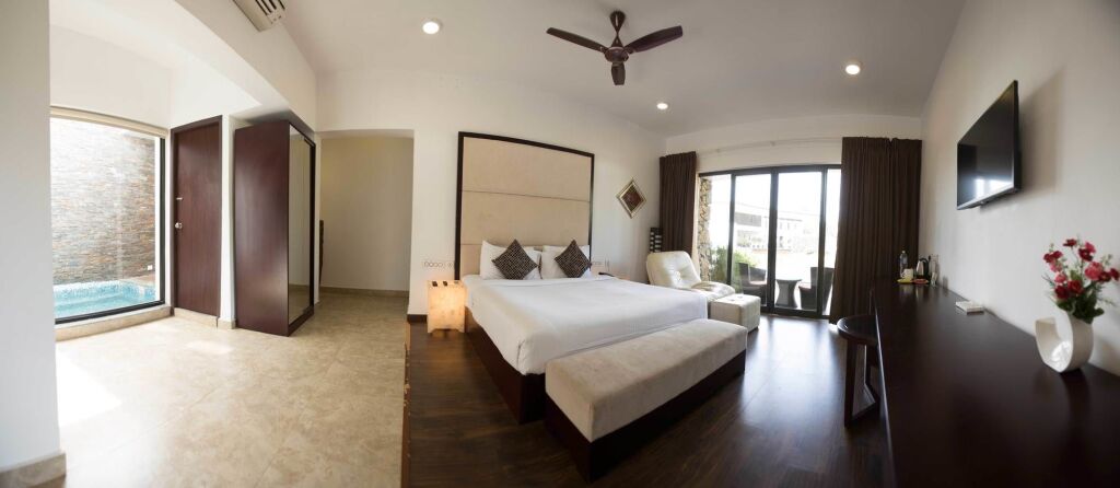 Тирукажукундрам: Anora Beach Resort