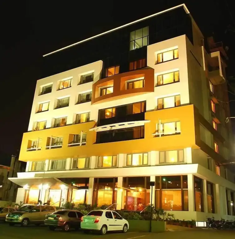 Hotel EEFA — фото 1