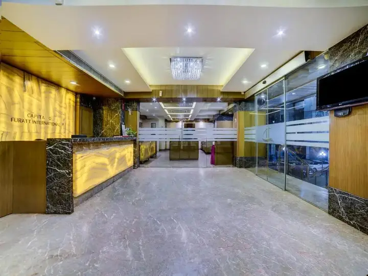 Вадодара: Hotel Furatt International