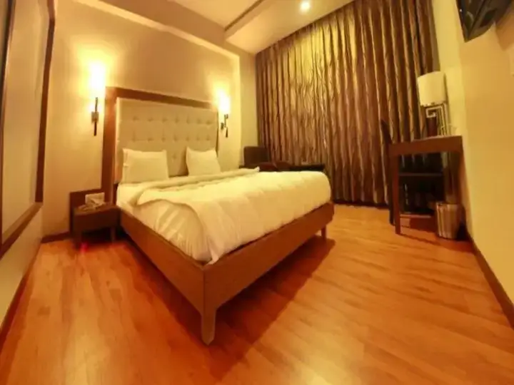 Вадодара: Hotel Furatt International