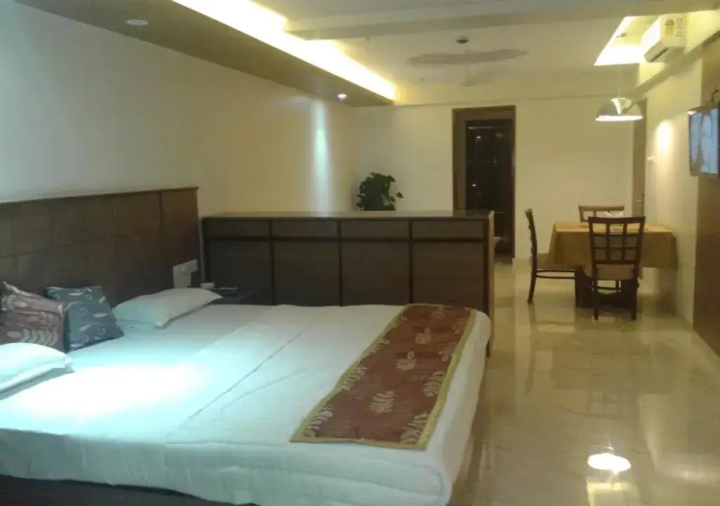 Чиплун: Hotel Saisha