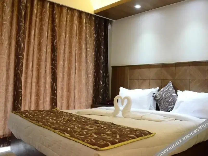 Чиплун: Hotel Saisha