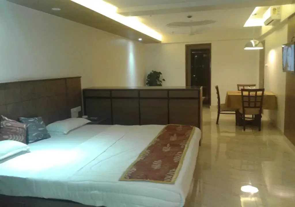 Чиплун: Hotel Saisha