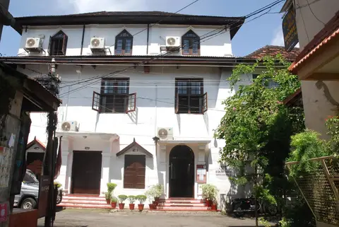 The Old Courtyard Hotel — фото 1