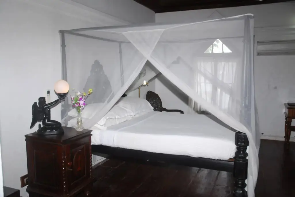 Коччи: The Old Courtyard Hotel