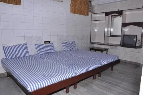 Пунди: Abirami Inn